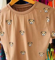 Camisa feminina na cor marrom com detalhes de ursos TAM G Camisa feminina na cor marrom com detalhes de ursos TAM G