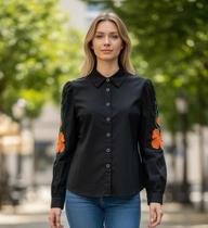 Camisa feminina social mangas bordadas