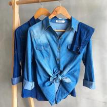 Camisa jeans com botoes