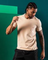 Camisa masculina bege Camisa masculina bege