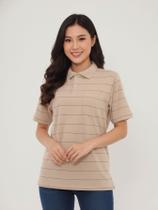 Camisa Polo Feminina Oversized Bege Básica em Malha Leve e Macia, listrada Gola Polo