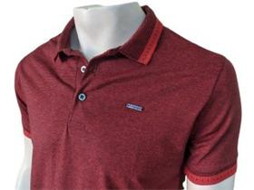 Camisa Polo, Masculina, malha jacquard, diferenciada 6057, detalhe na gola e manga Camisa Polo, Masculina, malha jacquard, diferenciada 6057, detalhe na gola e manga