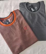 Camisa T-shirt diferenciada Camisa T-shirt diferenciada