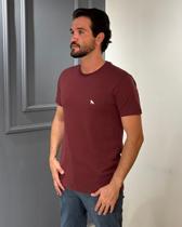 Camiseta Acostamento Lobo nas Costas Bordô Tamanho:Pcor:bordo Camiseta Acostamento Lobo nas Costas Bordô Tamanho:Pcor:bordo