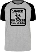 Camiseta Adulto Ou Infantil Homem Cozinha Cozinheiro Perigo