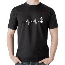 Camiseta Algodão Batimentos Cardíacos Plantinhas - Foca na Moda