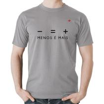 Camiseta Algodão Menos é Mais - Foca na Moda