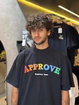 Camiseta Approve Huge Rainbow Puff Preto