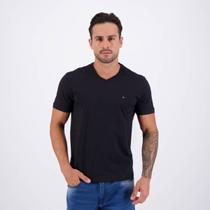 Camiseta Aramis Básica Gola V Preta Camiseta Aramis Básica Gola V Preta