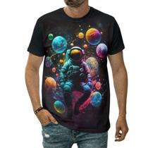 Camiseta Astronauta No Espaço Cercado De Planetas Surreal