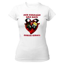 Camiseta Baby Look Meu coração não bate Corta giro