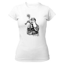 Camiseta Baby Look O sapo e o cachimbo
