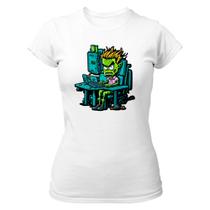 Camiseta Baby Look Programador Escravo Zumbi