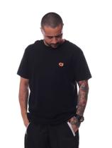 Camiseta Bali Company Patch Classic Lettermark Camiseta Bali Company Patch Classic Lettermark