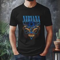 Camiseta Banda Nirvana Triângulo Azul Rock Grunge Masculina Camiseta Banda Nirvana Triângulo Azul Rock Grunge Masculina