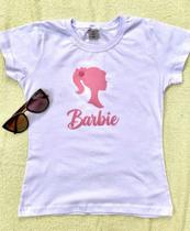 Camiseta Barbie personalizada artesanalmente Camiseta Barbie personalizada artesanalmente