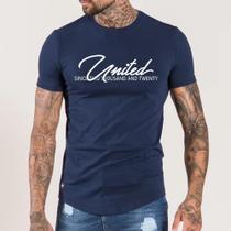 Camiseta básica United Algodão Longline Oversize Assinatura