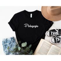 Camiseta Blusa T-shirt Feminina Pedagogia Preta com Branco