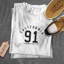 Camiseta branca manga curta estampa California 91