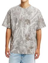 Camiseta Burtell Camo para homens com estampa de camuflagem folgada Camiseta Burtell Camo para homens com estampa de camuflagem folgada