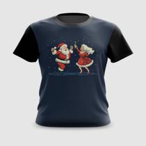 Camiseta Camisa Papai e Mamãe Noel Dançando e Bebendo