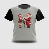 Camiseta Camisa Papai e Mamãe Noel Lendo Pedidos