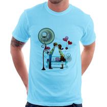 Camiseta Casal Namorados Beijando - Foca na Moda