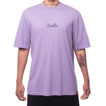 Camiseta Chocolate Basic Script Tee Lilas Camiseta Chocolate Basic Script Tee Lilas