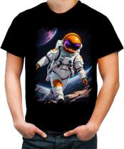 Camiseta Colorida Astronauta Dance Vaporwave 9
