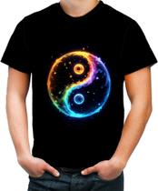 Camiseta Colorida Yin Yang Simbolo Taoísmo Dualidade 3 Camiseta Colorida Yin Yang Simbolo Taoísmo Dualidade 3