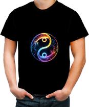 Camiseta Colorida Yin Yang Simbolo Taoísmo Dualidade