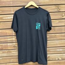 Camiseta com estampa nas costas Camiseta com estampa nas costas