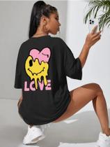 Camiseta Coração Ziper Estampa Costas Desenho Smile Derretendo Love Longline T-shirt Manga Curta Ombro Caido Aesthetic