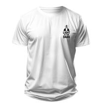 Camiseta Cristã Masculina - Light in the dark