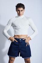 Camiseta Cropped Básica Manga Longa Canelada em Viscose