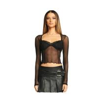 Camiseta Cropped de Malha com Renda - Manga Longa, Decote Quadrado e Detalhes em Retalhos