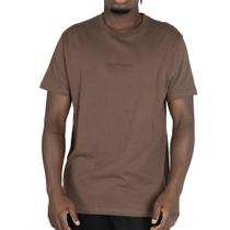Camiseta DC Shoes Baseline WT25 Masculina Marrom Escuro