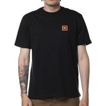 Camiseta DC Shoes Mini Square Stripe SM24 Masculina Preto Camiseta DC Shoes Mini Square Stripe SM24 Masculina Preto
