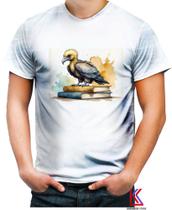 Camiseta Desgaste Abutre Estudioso Pássaro com Livros 1 - Kasubeck Store