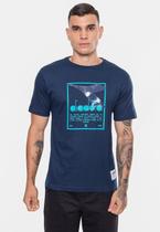 Camiseta Diadora Masculina Script Frieze Azul Marinho Navy