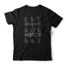 Camiseta Drinking Weapons Studio Geek Camiseta Drinking Weapons Studio Geek