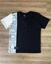 Camiseta Ecko Recortada Estampa em Relevo - Preto - P