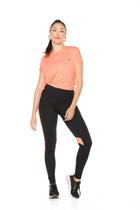 Camiseta em DryFit com Amarração na Cintura Sperafico Poliamida Coral Camiseta em DryFit com Amarração na Cintura Sperafico Poliamida Coral