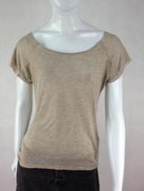camiseta em malha feminina