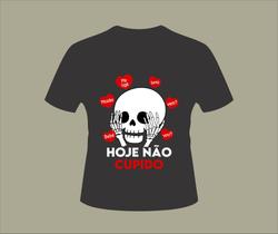 Camiseta Esqueleto Apaixonado modelo 10