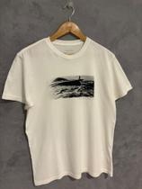 Camiseta estampa praia offwhite masculina
