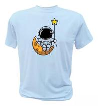 Camiseta Estampada - Astronauta na Lua