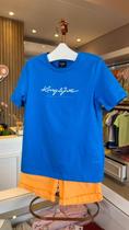 Camiseta estampada logomania kingejoe azul.