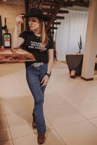 Camiseta Facilmente Distraída por Cavalos