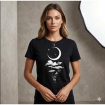Camiseta Feminina Algodão Premium Estampa Lua T-Shirt Macia Casual Camiseta Feminina Algodão Premium Estampa Lua T-Shirt Macia Casual